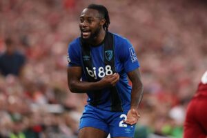 Новини спорту - Вболівальник, який образив футболіста Семеньо, отримав суворе покарання