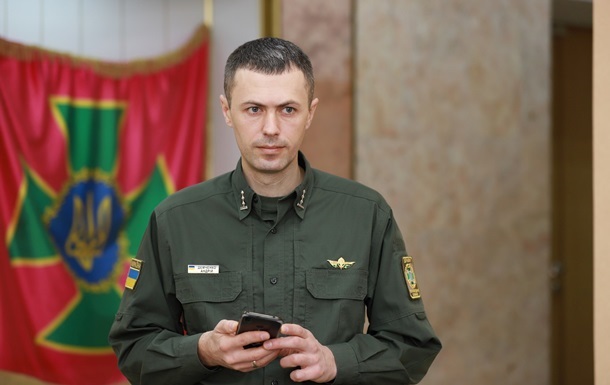 Виїзд за кордон: в ДПСУ пояснили вимоги для чоловіків віком 18-22 роки
