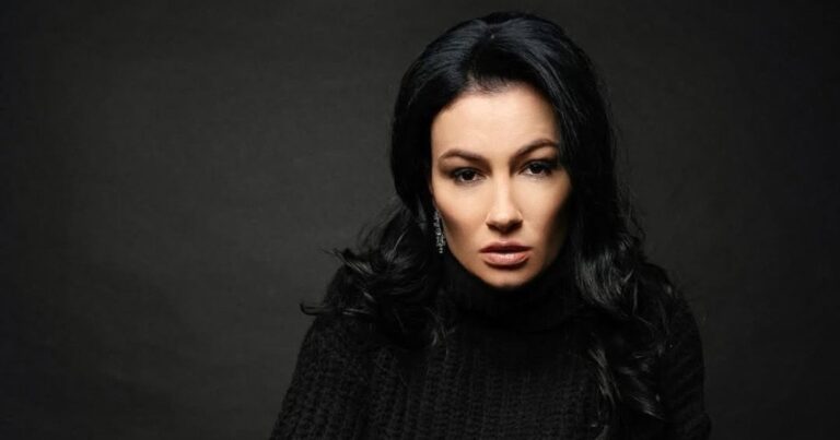 Анастасія Приходько кардинально змінила колір волосся