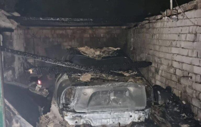 Атака дронів на Дніпропетровщину: сталися великі пожежі