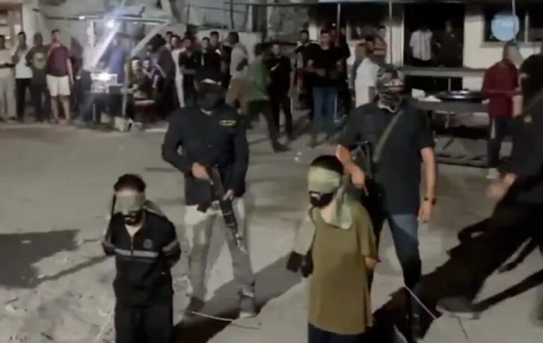 Бойовики ХАМАС стратили на вулиці Гази трьох людей