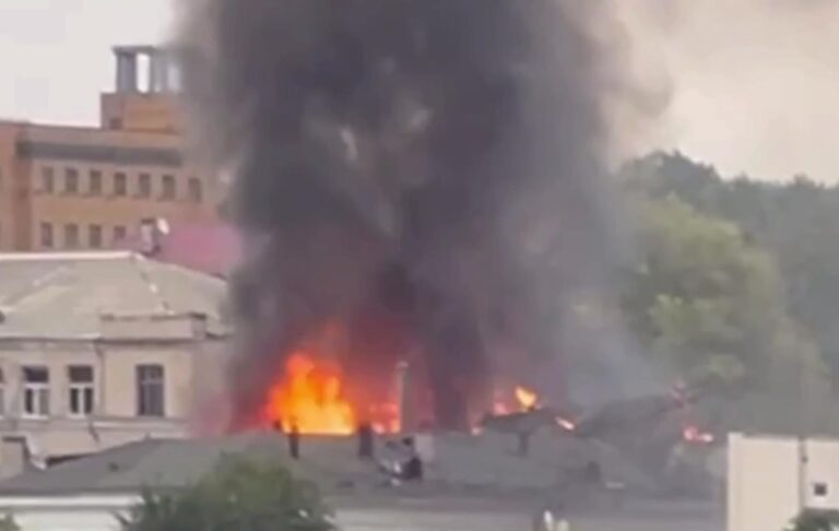 Дніпро зазнав атаки “шахедів”, багато поранених