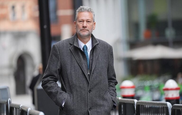 Ексдепутат Європарламенту зізнався у хабарях за підтримку Росії