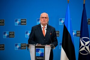 Новини світу - Естонія приєднається до закупівель зброї для Києва