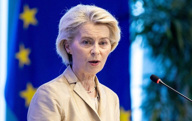 Фон дер Ляєн представила 19 пакет санкцій проти РФ