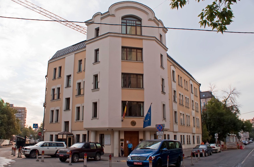 Новини світу - Генконсульство Іспанії в Москві призупинило оформлення віз
