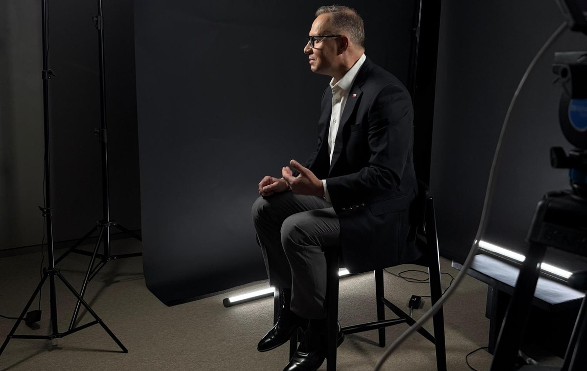 Новини світу - Колишній президент Польщі знайшов нову роботу