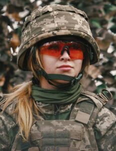 Новини України - Контракт 18-24 вперше підписали дівчата