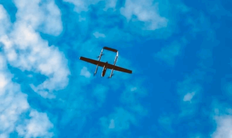 Над військовою базою у Франції помітили кілька дронів