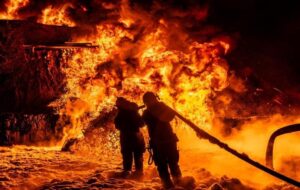 Новини України - Нічна атака РФ: на Прикарпатті спалахнув обʼєкт інфраструктури