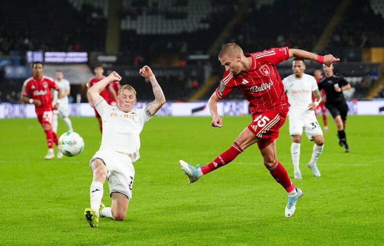 Перший матч Зінченка за Ноттінгем завершився драматичною нічиєю