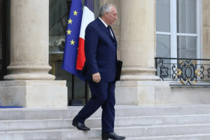 Новини України - Політична криза у Франції: що це означає для України
