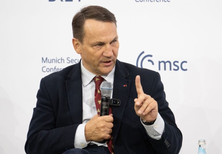 Польща пригрозила РФ: Якщо зіб’ють, не скаржтеся