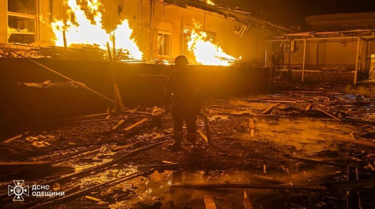 Росіяни зруйнували цех винного заводу на Одещині