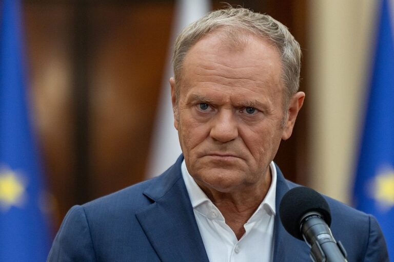 Туск назвав умови для збиття російських винищувачів