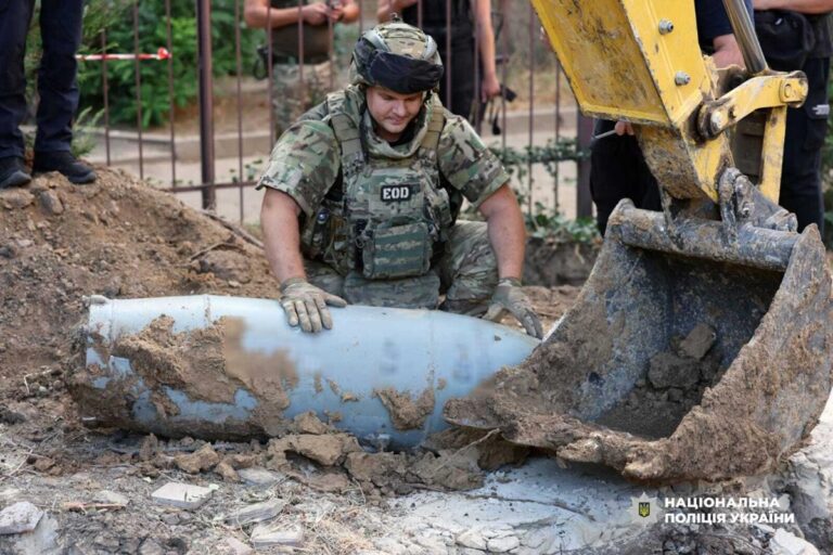 У Херсоні знешкодили авіабомбу РФ