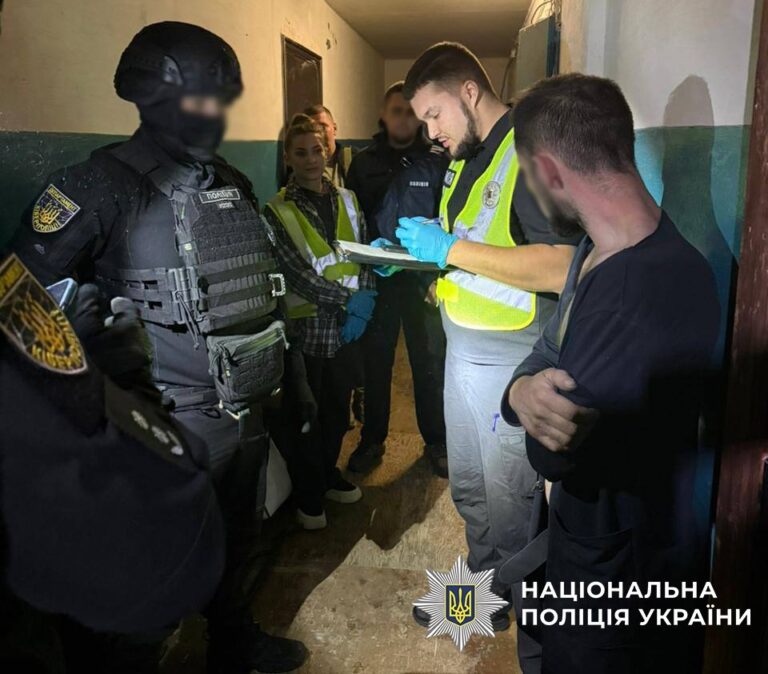 У Києві чоловік зґвалтував 7-річну дівчинку і зняв це на відео