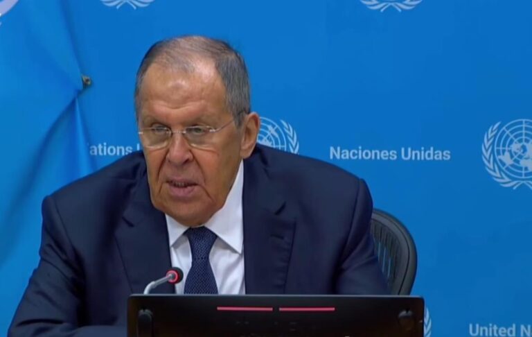 Україна винна у тому, що на неї напала РФ – Лавров