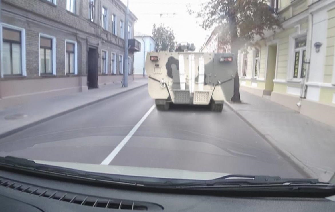 Новини світу - В Білорусі зафіксували новітній російський БТР-22