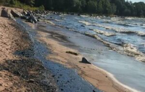 Новини світу - В порту РФ дрони атакували танкери, фіксується розлив нафти - ЗМІ