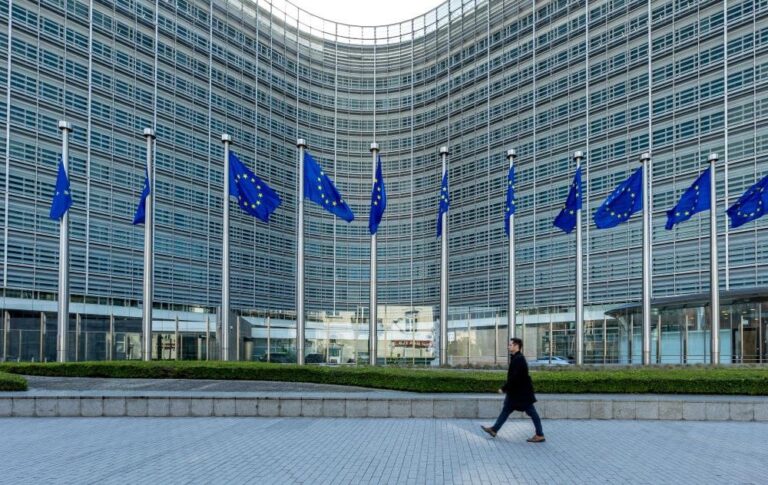 В ЄС знайшли спосіб підвищити тарифи на російську нафту