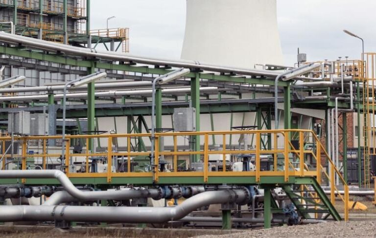 ЄС розглядає обмеження імпорту нафти через Дружбу – ЗМІ