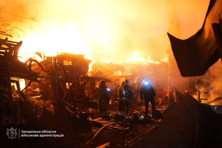 З’явилися кадри наслідків удару по Запоріжжю