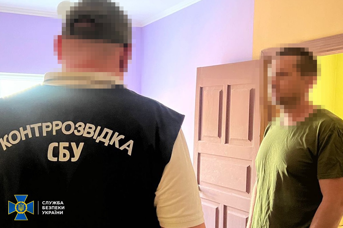 Новини Києва - Затримано ділків, які оформлювали чоловіків "викладачами" неіснуючих ліцеїв