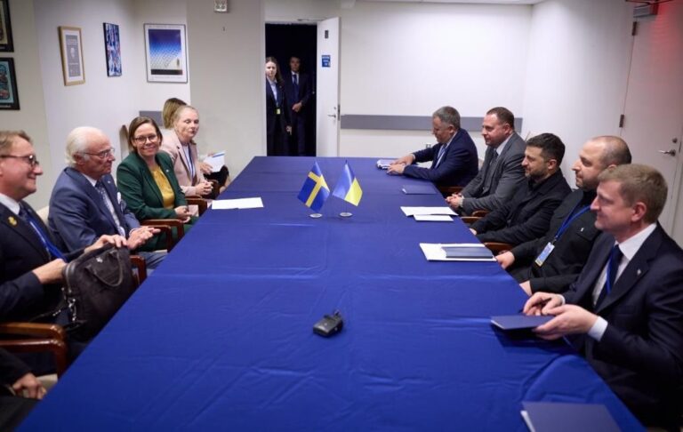 Зеленський зустрівся з королем Швеції