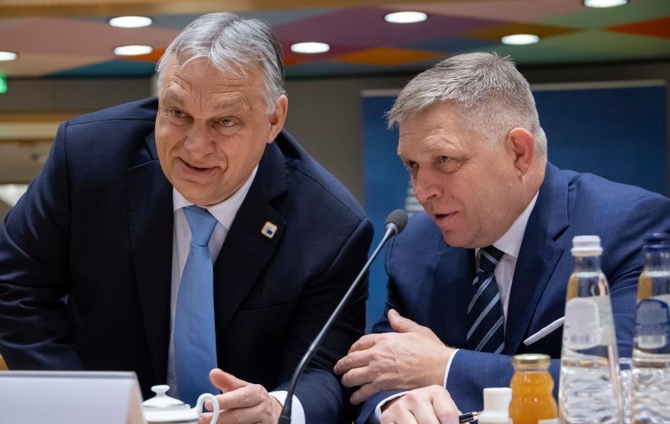 Новини світу - ЗМІ назвали причини, що урезонили Орбана та Фіцо щодо санкцій проти РФ