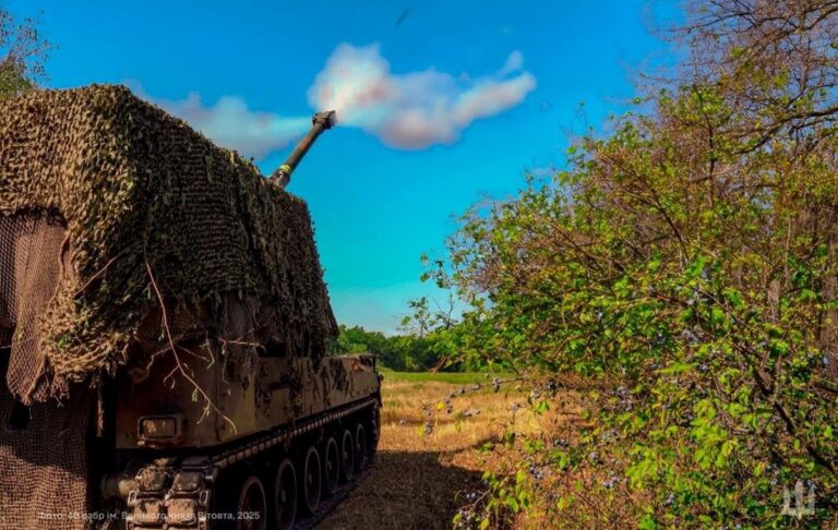 ЗСУ ведуть бої з армією Росії на 13 напрямках