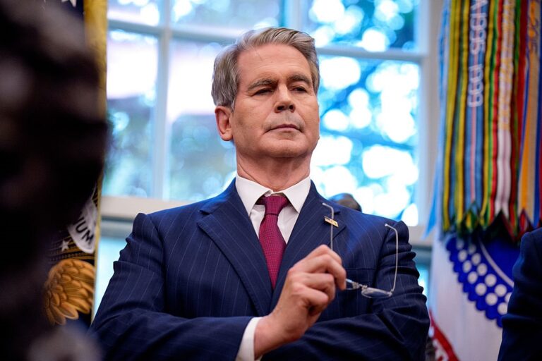 Бессент прокоментував санкційні наслідки для РФ