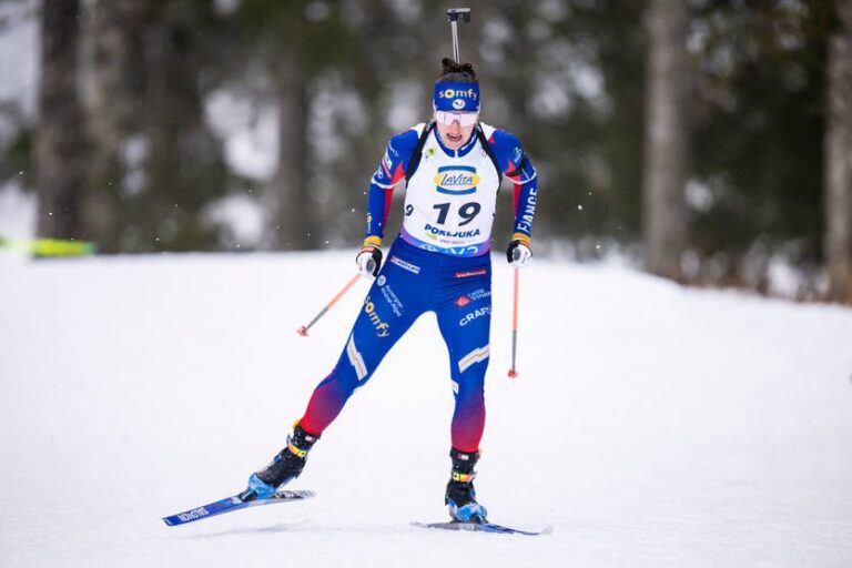 Біатлоністка Сімон визнана судом винною в розводі на гроші