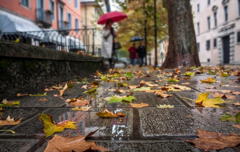 Більшу частину України накриють дощі: подекуди значні опади