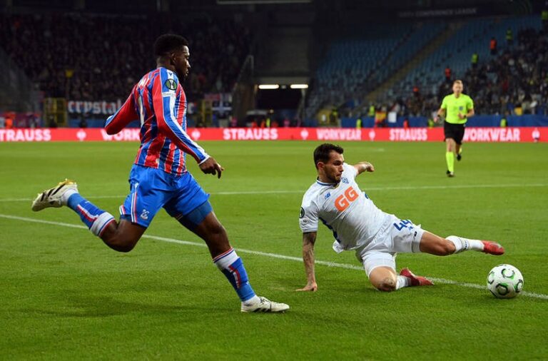 Динамо Київ програло Крістал Пелес, пропустивши двічі