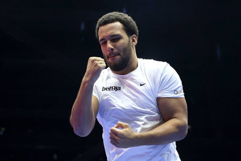 Екс-чемпіон світу: Ітаума поки не готовий до бою з Усиком