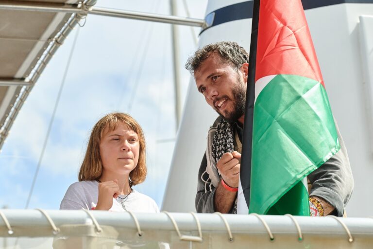 Ізраїль перехопив судна з гуманітаркою для Гази і Гретою Тунберг на борту