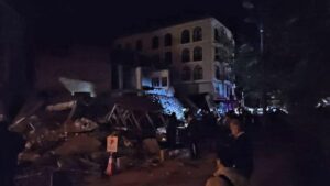 Новини світу - Кілька провінцій Туреччини охопив потужний землетрус, є руйнування