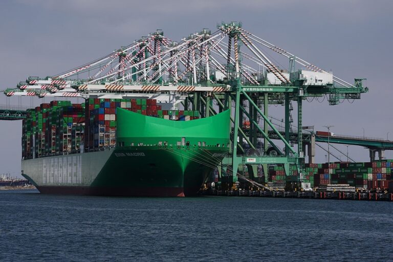 Китай запровадив санкції проти суднобудівних компаній США