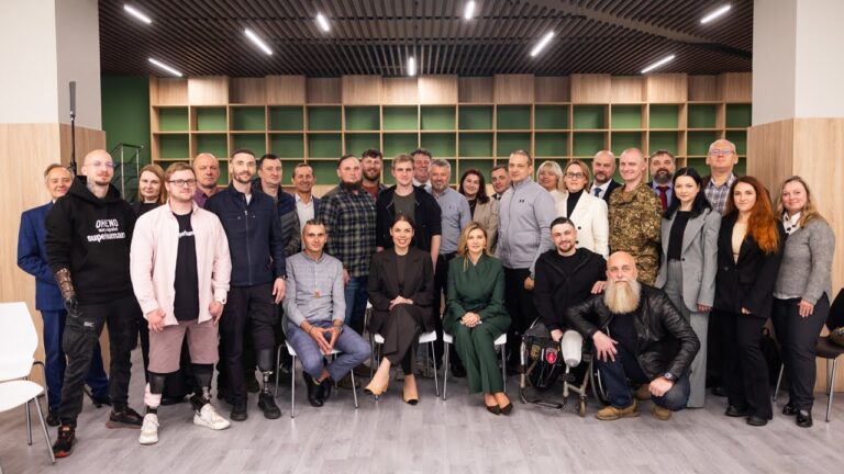 Олена Зеленська у Всесвітній день ментального здоров’я зустрілася зі студентами КНУ ім. Т. Шевченка