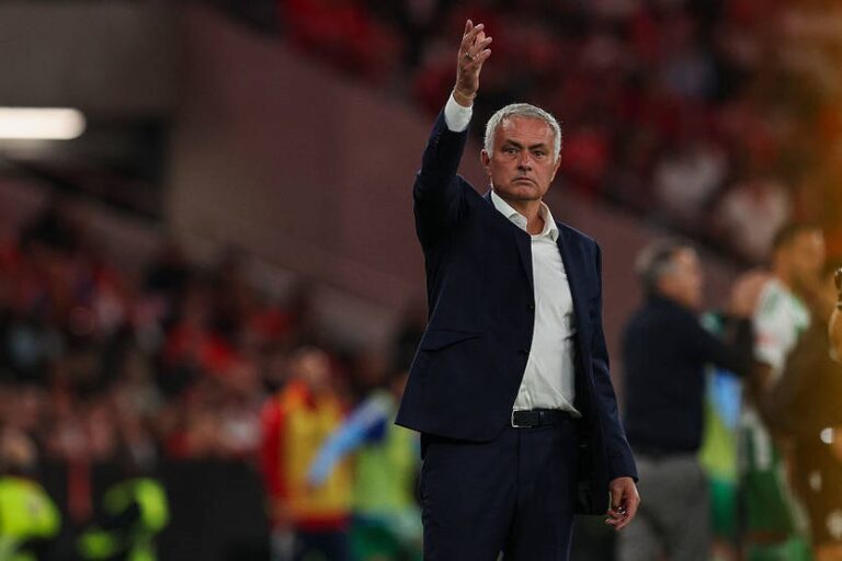 Моурінью оцінив підготовку Бенфіки до матчу з Порту на тлі хвороби гравців