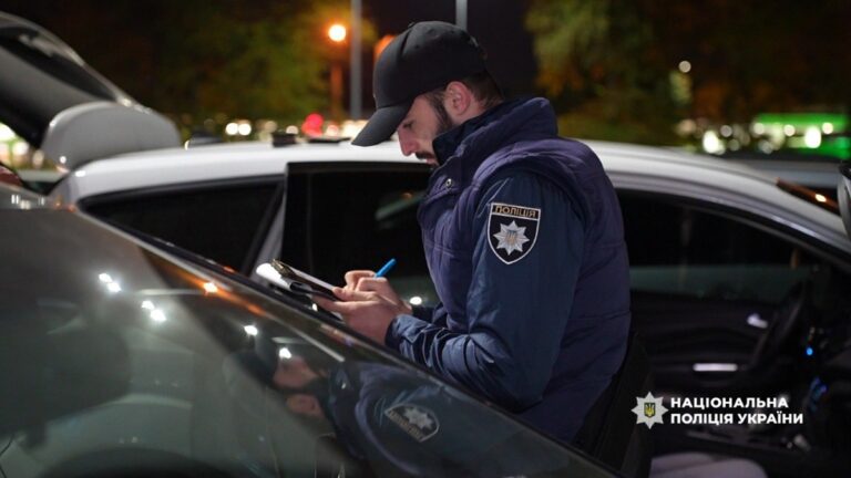 На хабарі затримали начальника РТЦК на Одещині