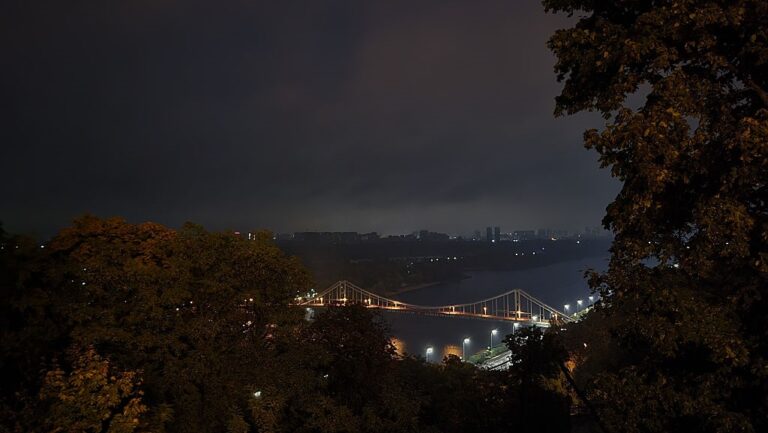 На лівому березі Києва відновили електропостачання