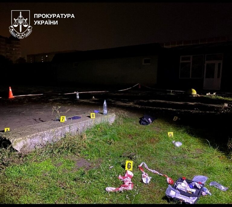 На рівненщині чоловік вдарив ножем поліціянта під час затримання