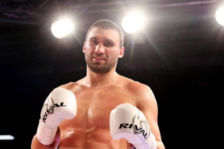 Неймовірна серія: український супертяж здобув 16 перемог на профі-рингу