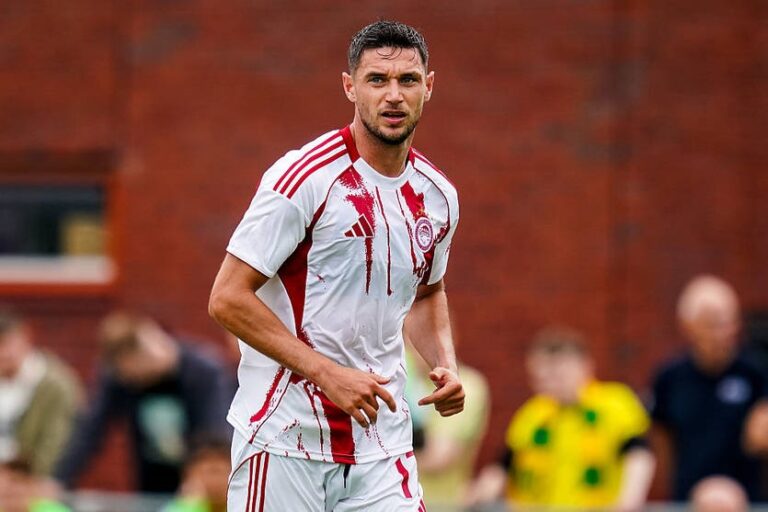 Перемогу Олімпіакосу над Ларисою дав дубль гравця