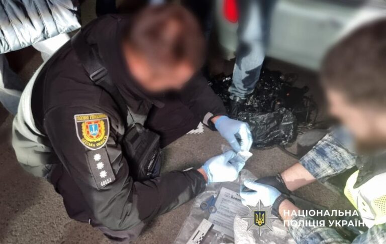 Поліція ліквідувала канал постачання кокаїну з Іспанії до України