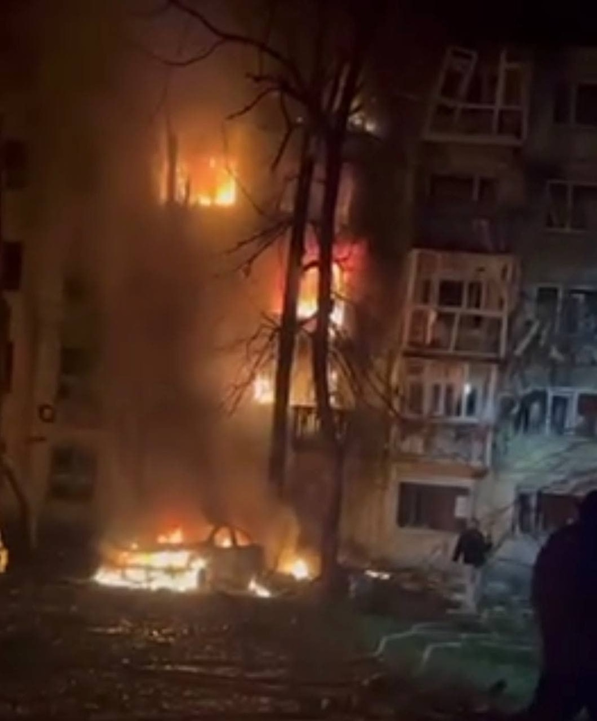 РФ атакувала Дніпропетровщину: є влучання і пожежі