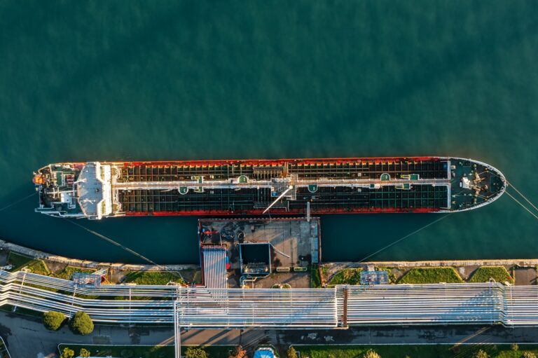 РФ вперше поставила нафту на новий НПЗ у Грузії – ЗМІ