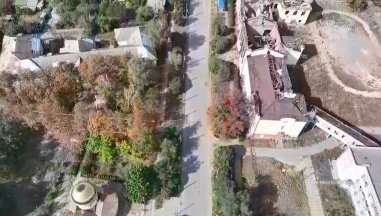 Росіяни атакували дроном село на Харківщині: четверо поранених